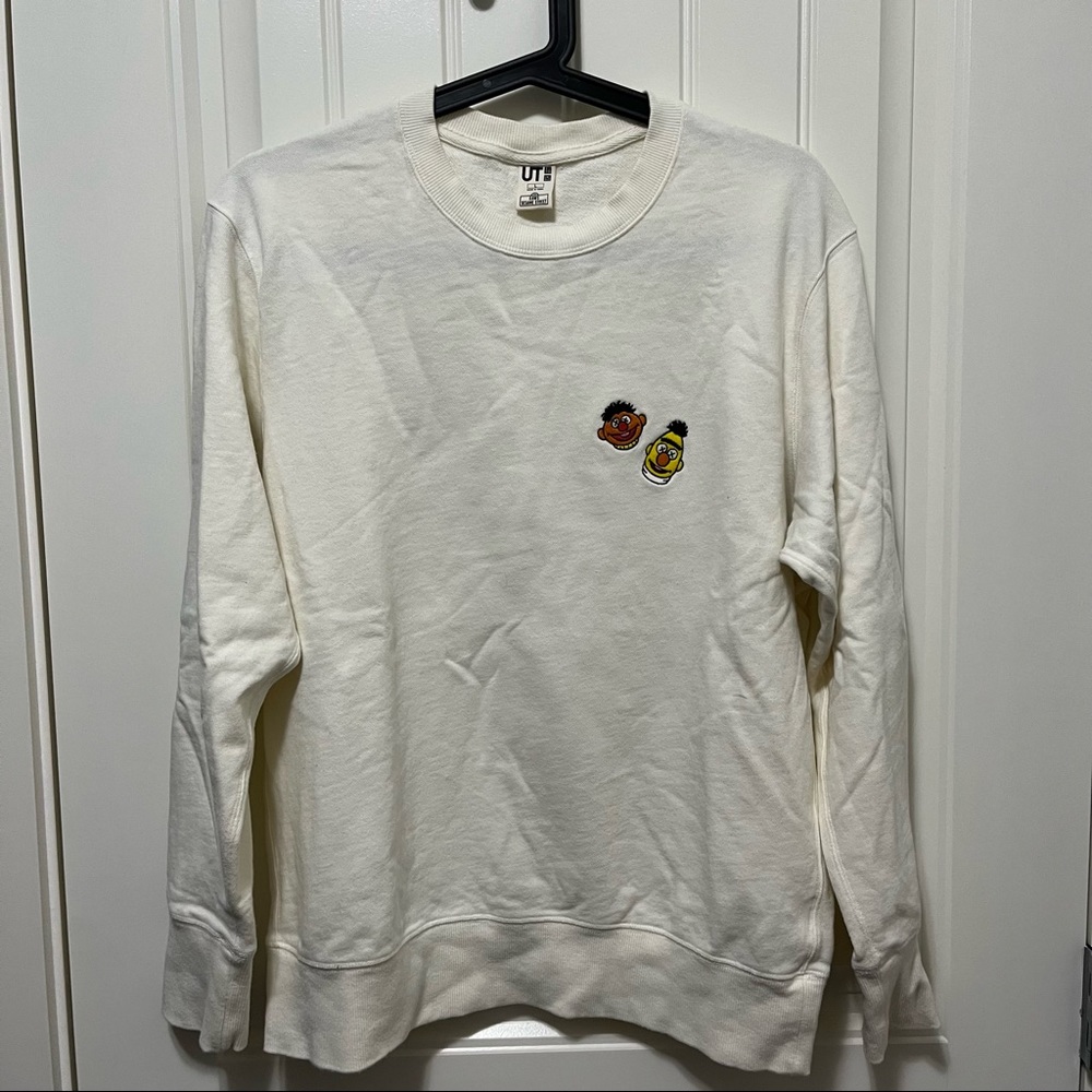Kaws Uniqlo x Kaws Sesame Streets pull over classic